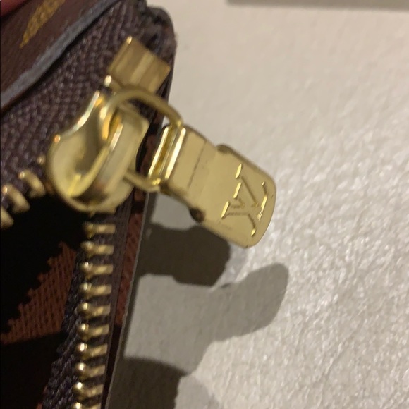 Louis Vuitton key pouch - Picture 4 of 5